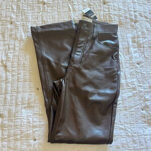 NWT Abercrombie 90’s Straight Ultra High Rise Vegan Leather Pants / Curve Love